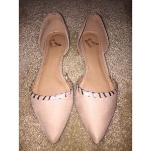 Pointy flats 💋